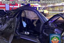 Photo of Две машины не справились с поворотом